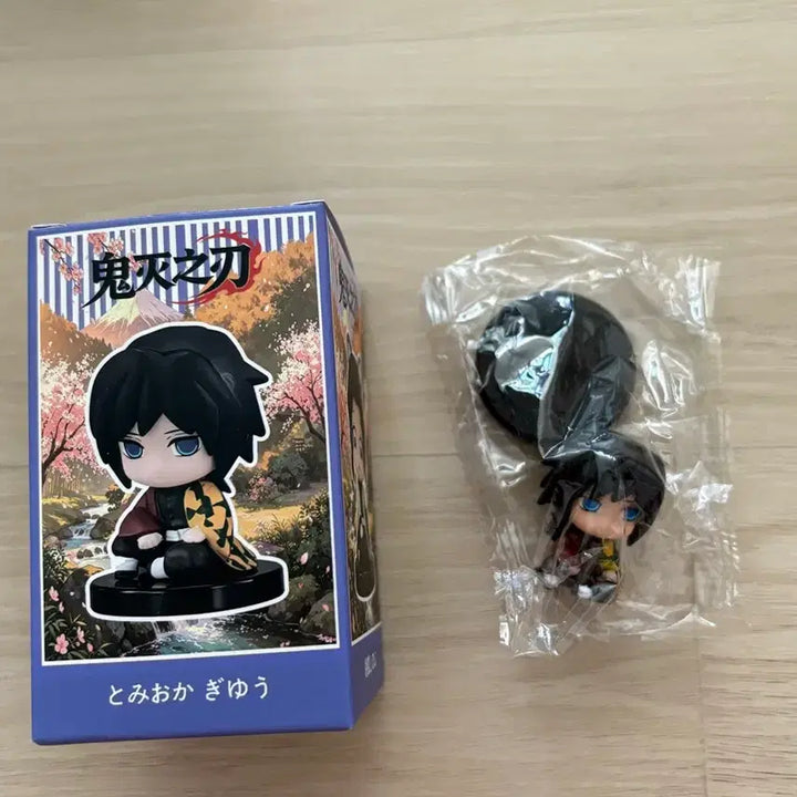 [BUNJANG] Demon Slayer Tomioka Giyu Figure / 귀멸의 칼날 토미오카 기유 피규어