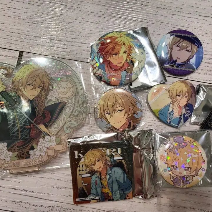 [BUNJANG] Kaoru Acrylic Badge Bundle Set / 카오루 아크릴 뱃지 일괄