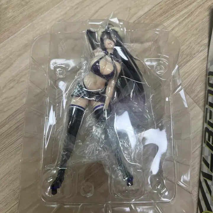 [BUNJANG] Taito Coreful Albedo Race Queen Ver. Figure / 코어풀 타이토 알베도 단순개봉 팝니다