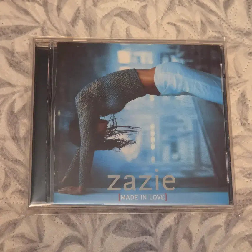 [BUNJANG] Zazie Made in Love French Chanson CD / zazie 자지 MADE IN LOVE 프랑스 샹송 CD 중고