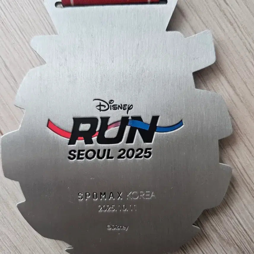 [BUNJANG] Disney Run Seoul 2025 10K Finisher Medal / 2025 디즈니 마라톤 완주 메달 10km
