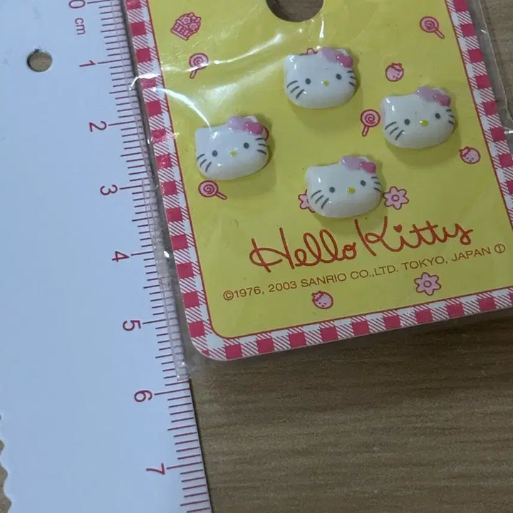 [BUNJANG] Classic Kitty Mini Buttons / 고전키티미니단추