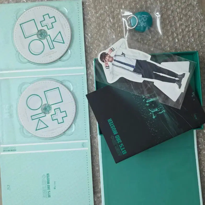 [BUNJANG] BTS 3rd Muster Blu-ray V Standee Voice Keychain Set / 방탄소년단 BTS 머스터 3rd muster 블루레이 태형 등신대 보이스키링