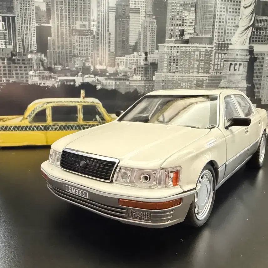 [BUNJANG] 1/24 Lexus LS400 Diecast Model (6-Door Full Open) / 1/24 렉서스 LS400 올드카 다이캐스트 (6도어 풀오픈)