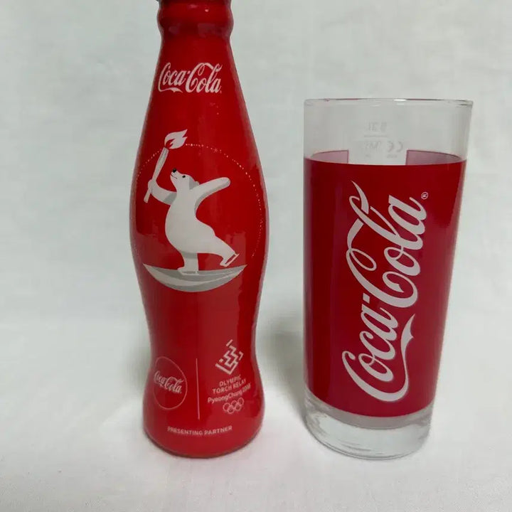 [BUNJANG] Coca-Cola 2018 Pyeongchang Winter Olympics Commemorative Bottle &amp; Glass Set Bundle / 코카콜라 올림픽 기념 보틀 &amp; 유리컵 일괄판매