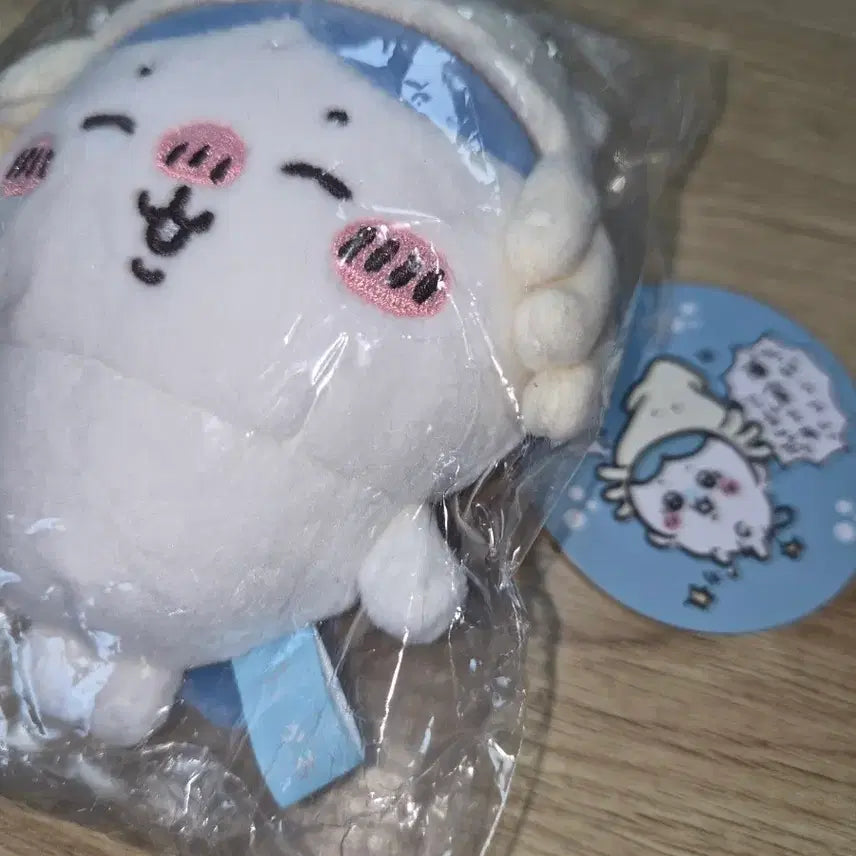 [BUNJANG] Chiikawa Hachiwari Squid Figure / 수족관 치이카와 시리즈 하치와레 오징어