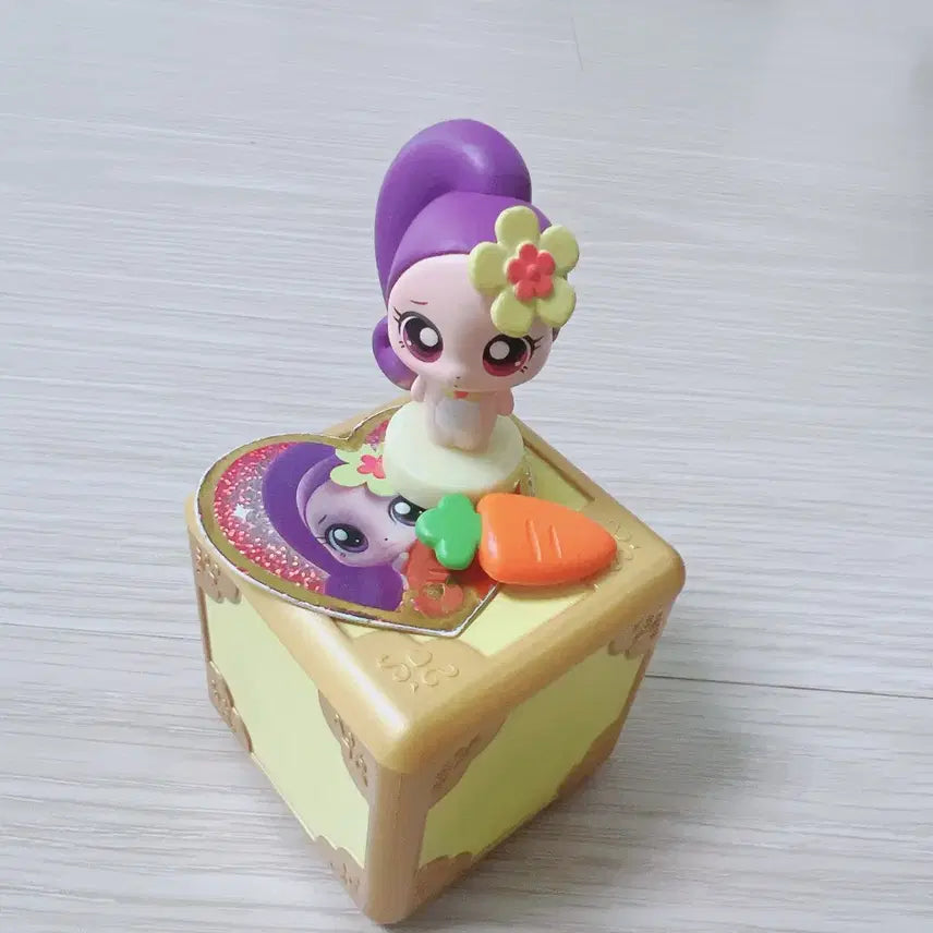 [BUNJANG] Boo-Kking Character Figure with Storage Box / 부끄핑 피규어