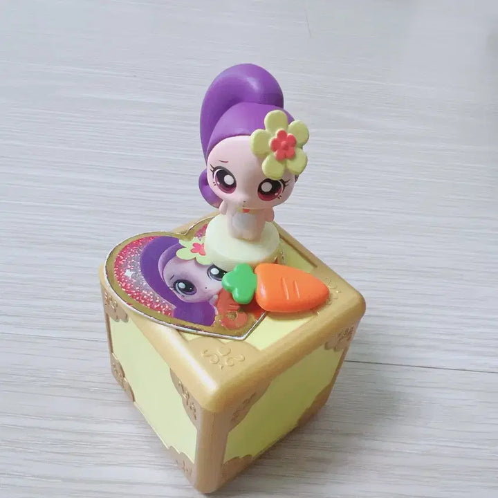[BUNJANG] Boo-Kking Character Figure with Storage Box / 부끄핑 피규어