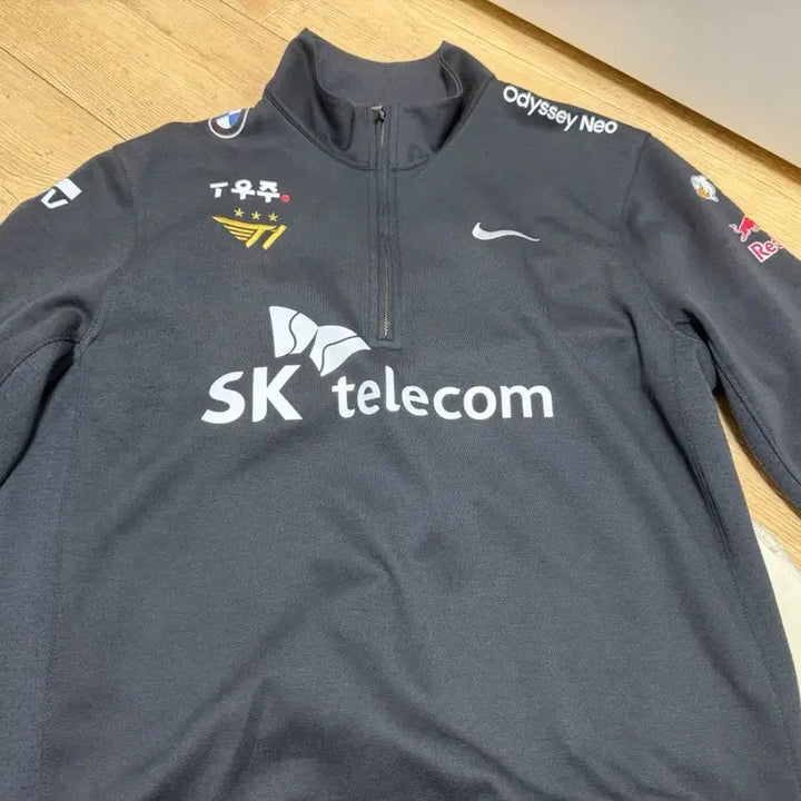 [BUNJANG] T1 22 Worlds Half-Zip Uniform - Gumayusi (XL) / [XL] T1 티원 22 월즈 유니폼 반집업 하프집업 구마유시 마킹