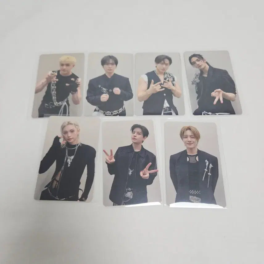 [BUNJANG] Stray Kids GO生 Discography THIS&amp;THAT HMV Lucky Draw Japan POB Photocard Set / [일괄] 스트레이키즈 디스앤댓 HMV Y 럭드 럭키드로우 앨범 일본 미공포 특전 포카 세트 런잇 THIS&amp;THAT