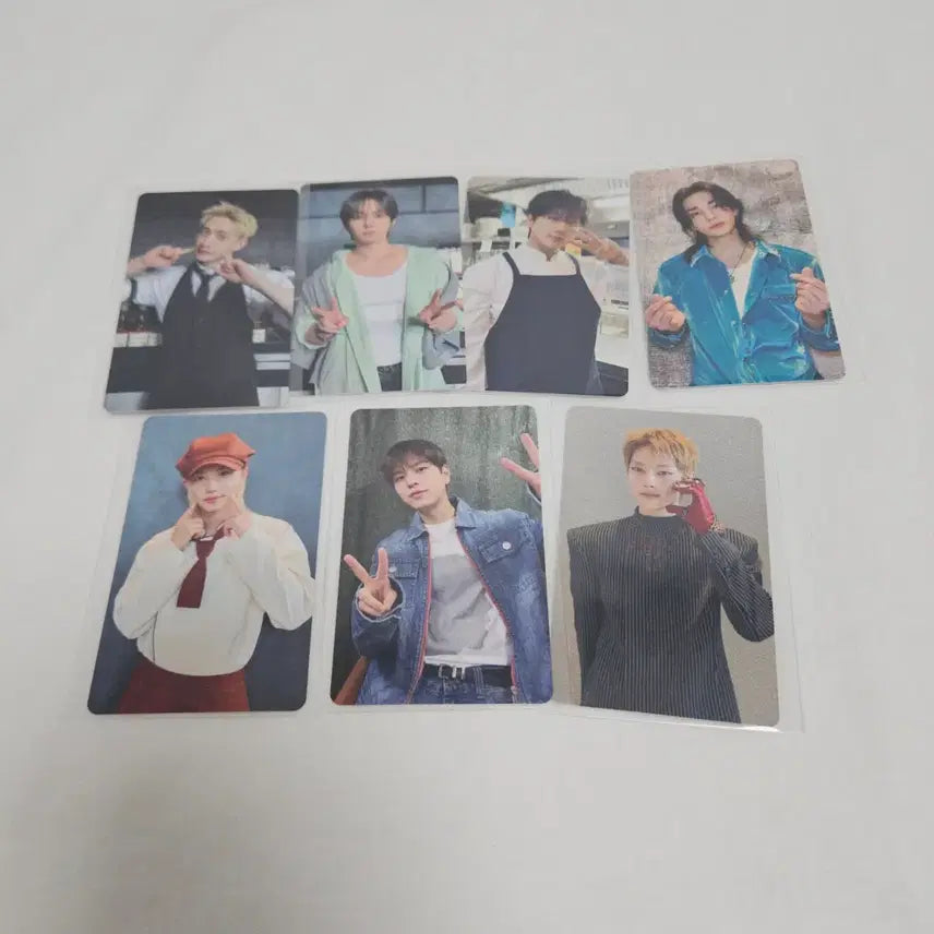 [BUNJANG] Stray Kids THIS&amp;THAT HMV Lucky Draw Japan POB Photocard Set Bundle / [일괄] 스트레이키즈 디스앤댓 HMV X 럭드 럭키드로우 앨범 일본 미공포 특전 포카 세트 런잇 THIS&amp;THAT