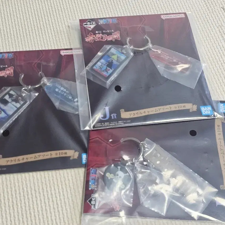 [BUNJANG] One Piece Luffy &amp; Shanks Acrylic Keychain Bundle Set (3 pcs) / 원피스 j상 미개봉 아크릴키링 3개 일괄
