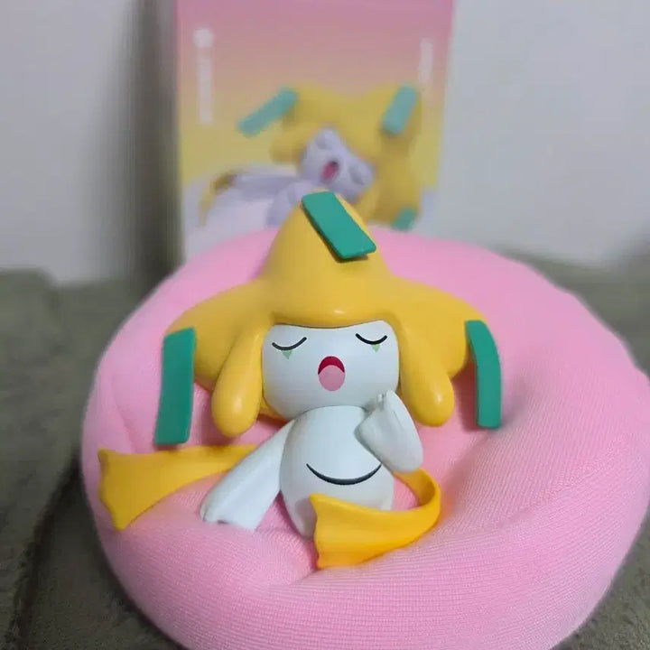 [BUNJANG] Pokemon Sleeping Jirachi Figure (Sealed) / 포켓몬 잠자는 지라치 피규어(미개봉)