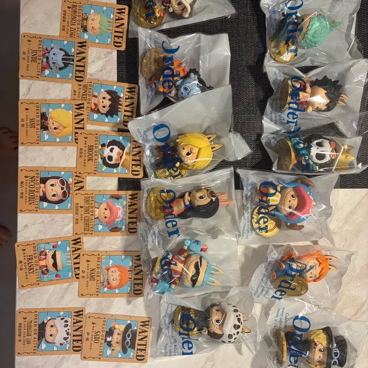 [BUNJANG] Pop Mart One Piece Labubu Collaboration Limited Edition Figure Full Set (12 Types) / 팝마트 원피스 라부부 일괄 콜라보 한정판 피규어 전세트12종 루피 조로 상디 쵸파 로우 라부부 피규어 풀세트