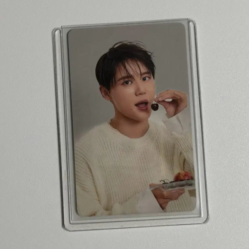 [BUNJANG] Kim Junsu JX Hug&amp;Love Cherry Photocard / 김준수 JX Hug&amp;Love 체리 포토카드