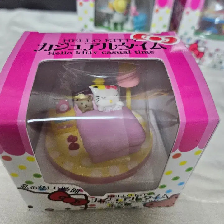 [BUNJANG] Hello Kitty Casual Time Figure 4-Piece Set / 헬로키티 캐주얼타임 피규어 4개 세트