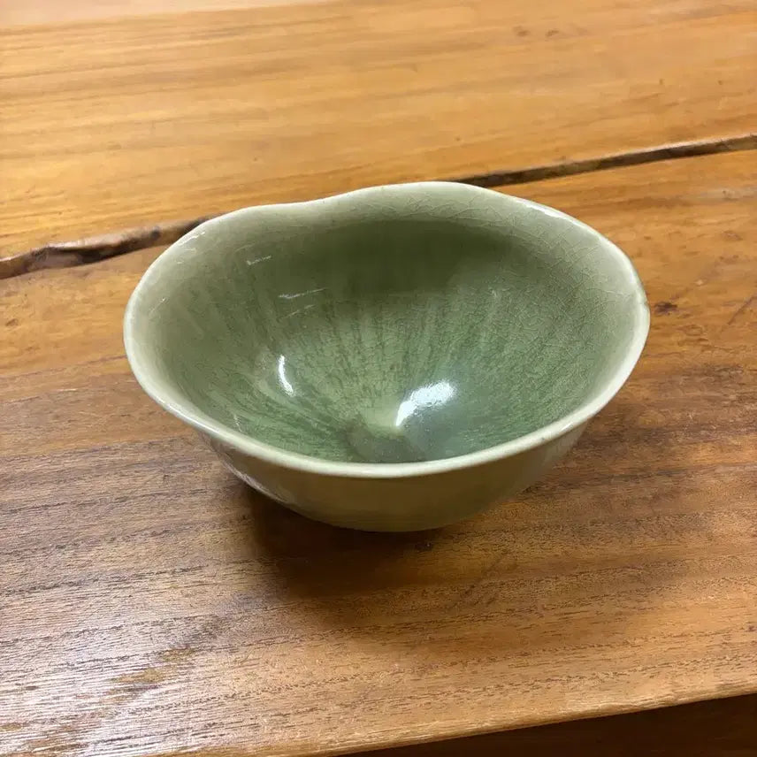 [BUNJANG] Master Song Chung-hyo Celadon Teapot / 제주도 도공 고 송충효 다관