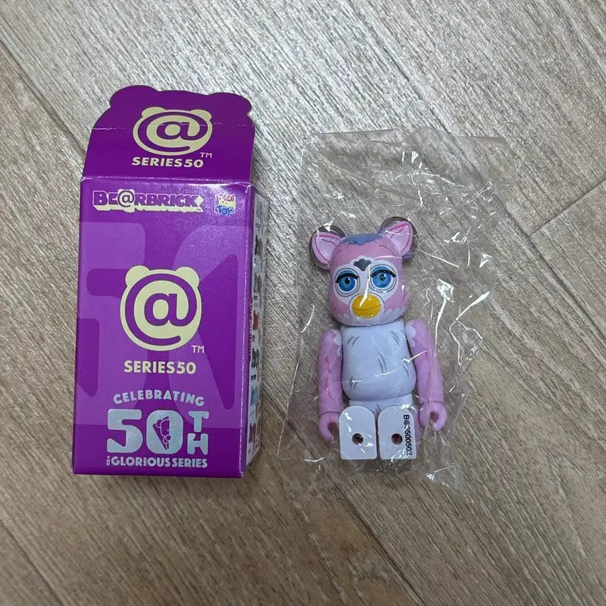 [BUNJANG] Bearbrick 50th Anniversary Artist Furby Sealed Figure / 베어브릭 50탄 아티스트 furby(미개봉)