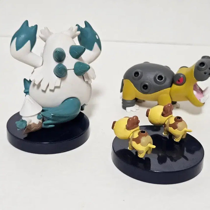 [BUNJANG] Pokemon 3D Book Figure Hamadon, Abomasnow Evolution Set (Discontinued) / 단종품,일괄판매3만)포켓몬스터 입체도감 피규어 하마돈,눈설왕 진화세트 중고품