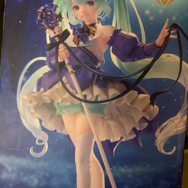 [BUNJANG] Vocaloid Hatsune Miku 2024 Birthday Flower Figure / 보컬로이드 하츠네 미쿠 2024 생일 플라워 미소녀 피규어