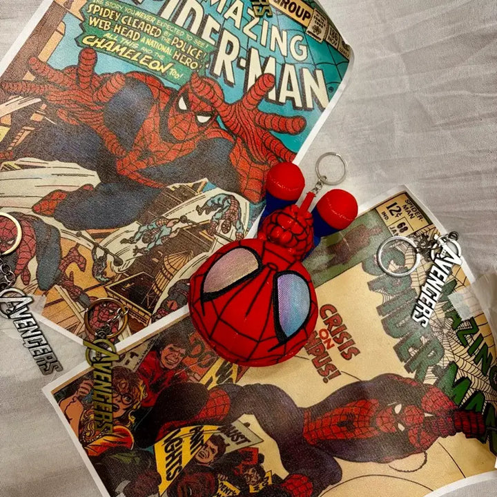 [BUNJANG] Spider-Man Plush Keychain + Vintage Comics Poster Set / 스파이더맨 인형키링+빈티지 코믹스북 포스터 굿즈