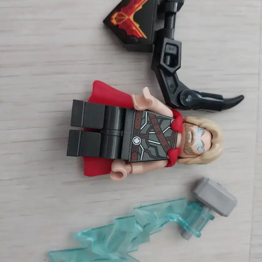[BUNJANG] LEGO Marvel Thor Figure with Hammer / 레고 마블 토르 다크그레이 피규어 망치포함