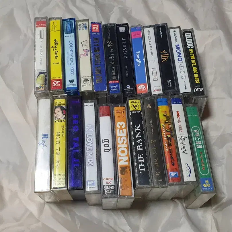 [BUNJANG] K-Pop Cassette Tape Bundle Set (23 pcs) / 가요 카세트테이프 23개 일괄