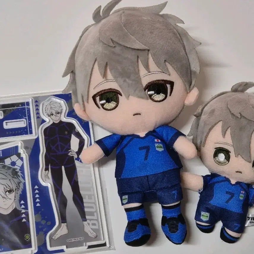 [BUNJANG] Blue Lock Nagi Seishiro Acrylic Standee &amp; Plush Bundle / 블루록 나기 세이시로 누이 아크릴 일괄