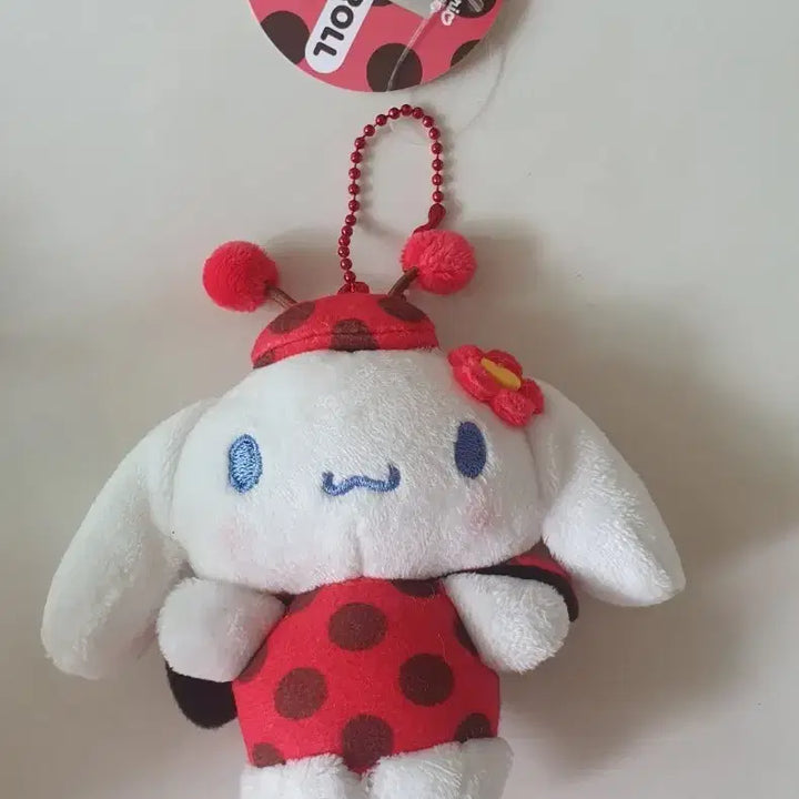 [BUNJANG] Cinnamoroll Ladybug Plush Keychain - New / 시나모롤 레이디버그 인형 키링 새상품