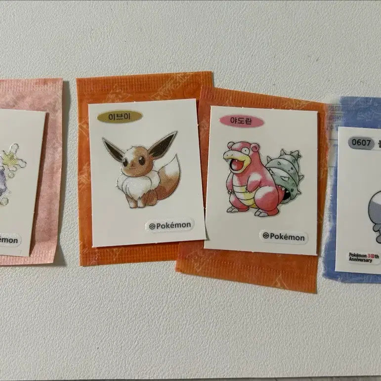 [BUNJANG] Pokemon 30th Anniversary Pouch Seal Bundle Set - Eevee, Lapras, Litwick, Gastly / 일괄)포켓몬 30주년 띠부씰 이브이 야도란 포켓몬스터 불켜미 또가스 띠부띠부씰 포켓몬빵 포켓몬