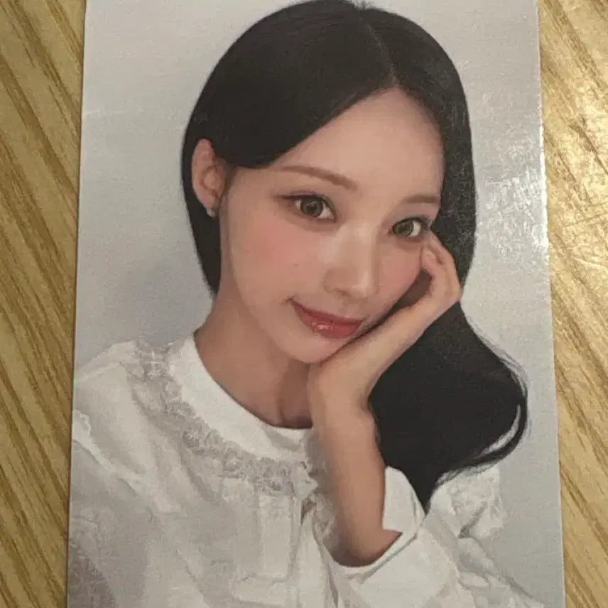 [BUNJANG] Le Sserafim Wonhee Photocard / 할리스 리센느 원이 포토카드 팝니다