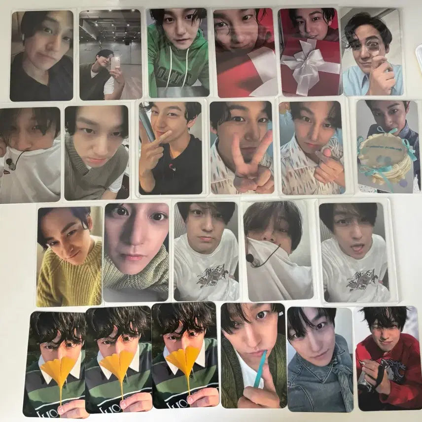 [BUNJANG] Kim Bum Photocard Bundle Set (Melongbum, Aladdin POB, Toothbrushbum, Cosmopumb, Full Set) / [무배] 김범 공식 포카 일괄(메롱범 알라딘특전 양치범 코스모범 전종 / 덤 많음)