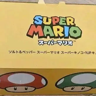 [BUNJANG] Nintendo Pop-up Store Super Mario Special Edition Pin Badge &amp; Mushroom Peppermill/Salt Shaker Set (Sealed) / (미개봉) 닌텐도 팝업스토어 슈퍼마리오 특전 핀뱃지 롯데몰 / 버섯 후추통 소금통 세트