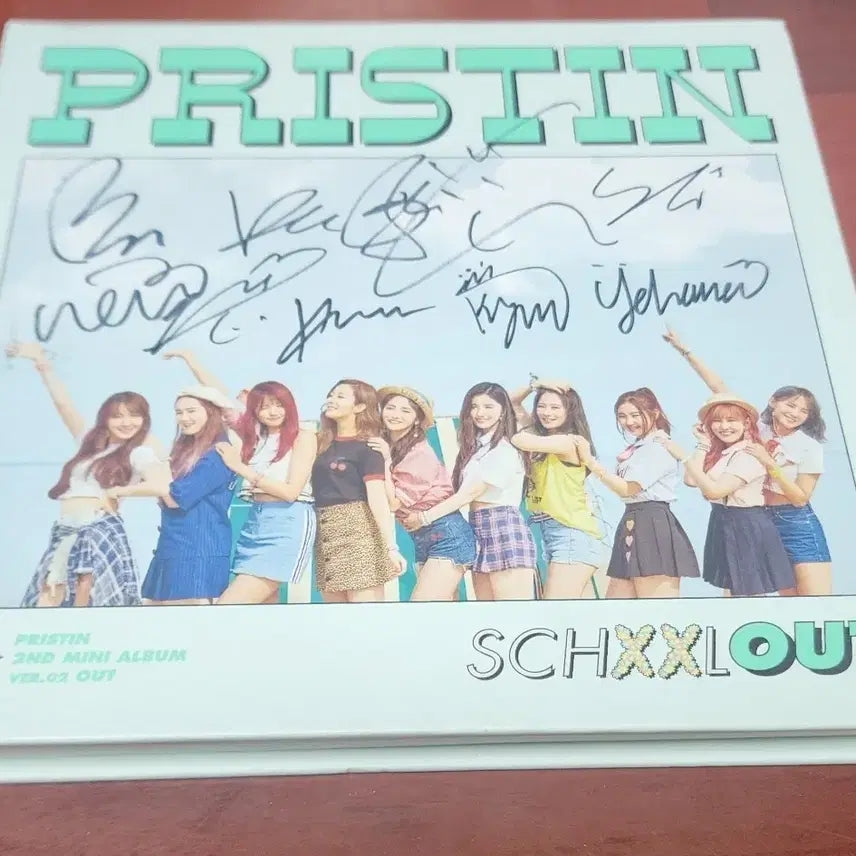 [BUNJANG] PRISTIN SCHXXLOUT 2nd Mini Album Signed / 프리스틴 PRISTIN SCHXXLOUT 2집 미니 싸인앨범