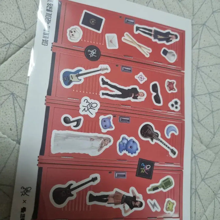 [BUNJANG] QWER Sticker Pack, Photo Postcard, Crack Photocard / qwer스티커팩,포토엽서,크랙 포토카드