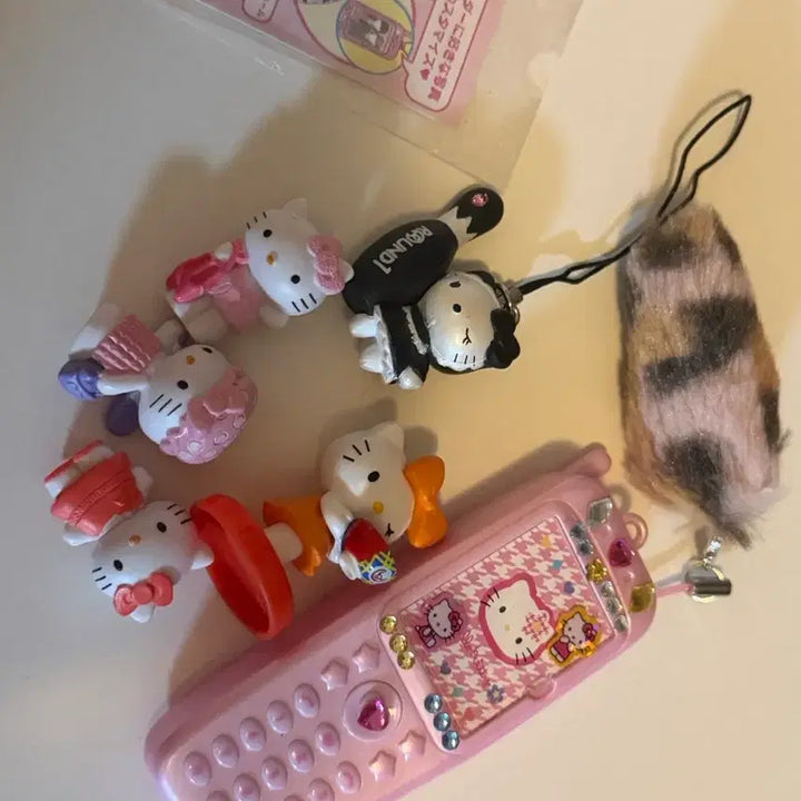 [BUNJANG] Sanrio Gyaru Feature Phone Kitty Unsealed / 산리오 코갸루 피쳐폰 키티 개봉 (+덤