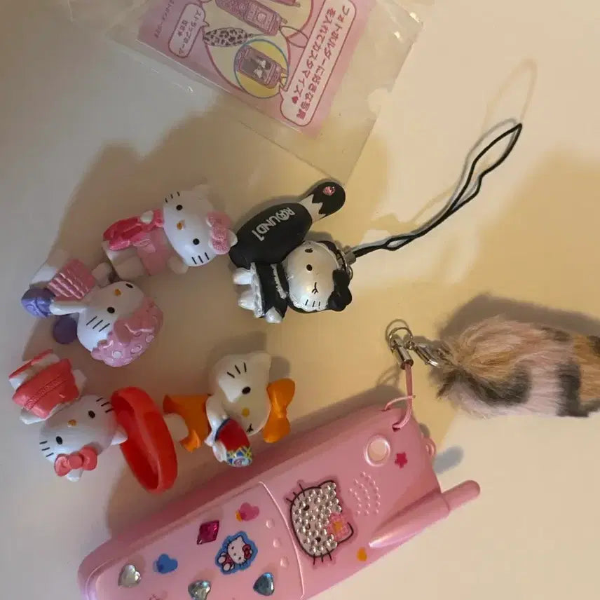 [BUNJANG] Sanrio Gyaru Feature Phone Kitty Unsealed / 산리오 코갸루 피쳐폰 키티 개봉 (+덤