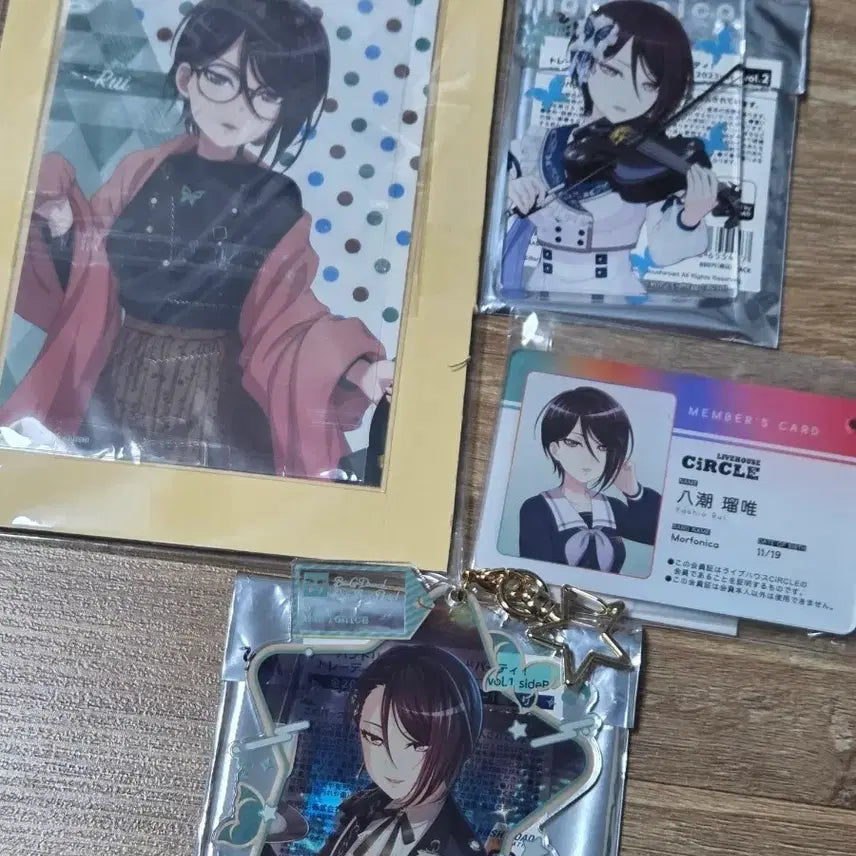 [BUNJANG] BanG Dream! Yashio Rui Merchandise Bundle (Acrylic Keychain, Circle Membership Card, Bromide) / 뱅드림 야시오 루이 굿즈 일괄 아크릴 키링 서클회원증 브마