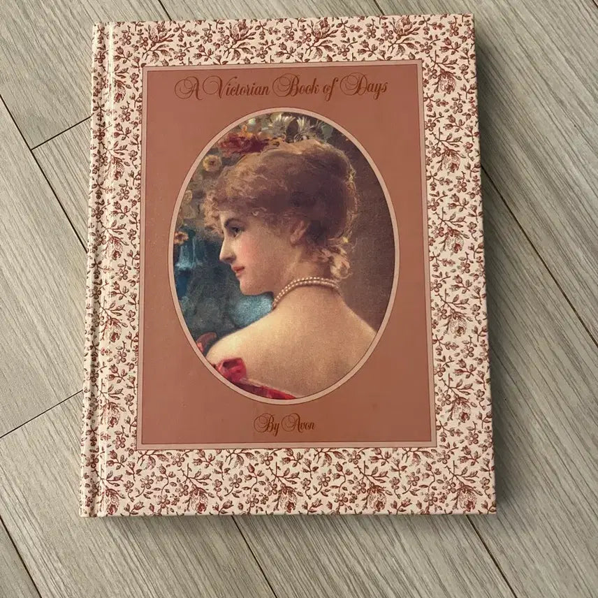 [BUNJANG] Vintage Victorian Book / 빈티지 빅토리안 책