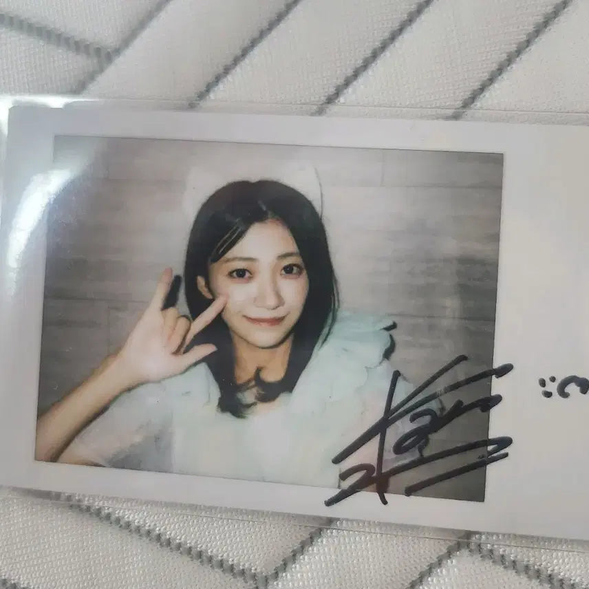 [BUNJANG] Cutie Street Itakura Kana Signed Cheki Polaroid / CUTIESTREET 큐티스트리트 큐스토 이타쿠라카나 사인 체키 폴라로이드