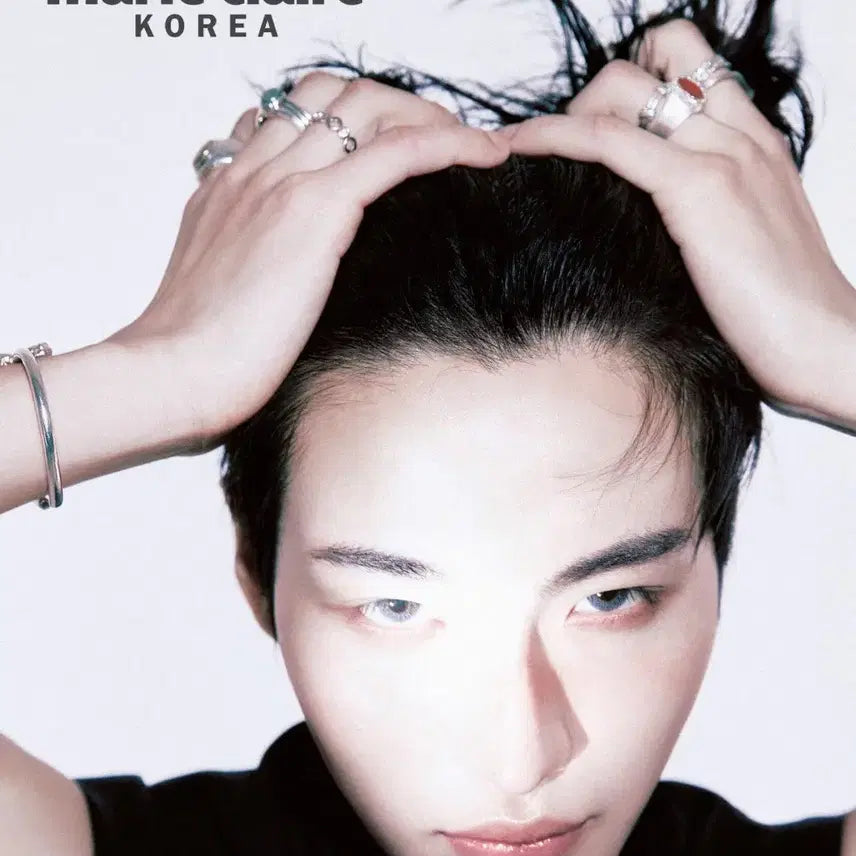 [BUNJANG] ATEEZ Seonghwa Marie Claire Magazine (with Poster) / (포스터포함)그룹 에이티즈 성화님 단독 화보와 인터뷰가 실린 마리끌레르 잡지양도
