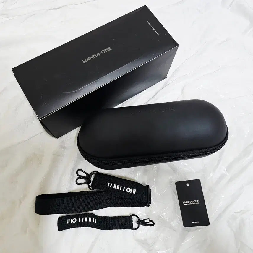 [BUNJANG] Wanna One Official Lightstick Pouch / 새상품) 워너원 공식 응원봉 파우치 / 너블봉 파우치 / 응원봉 전용가방