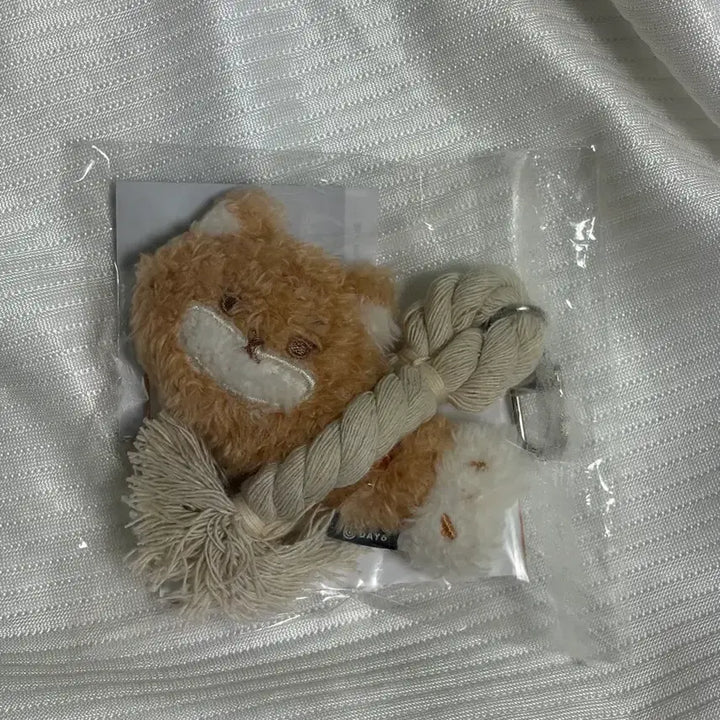 [BUNJANG] Day6 Young K "AekDdaem" Lucky Draw Keychain / 데이식스 영케이 액땜(럭키) 키링