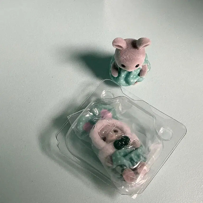 [BUNJANG] Sylvanian Families 40th Anniversary Colorful Rabbit Mint Condition / 미개봉) 실바니안 40주년 컬러풀 토끼 솜토끼 민트