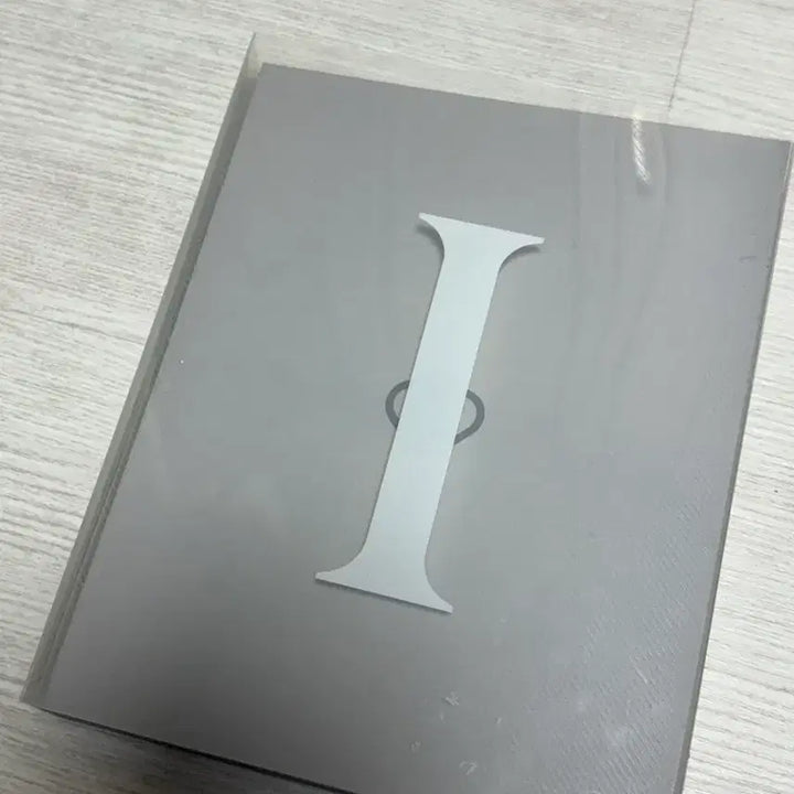 [BUNJANG] IU April Binder + Photocard / 아이유 에이프릴 바인더 + 포카