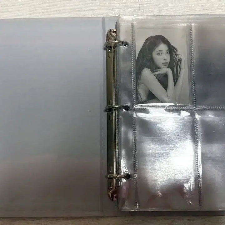 [BUNJANG] IU April Binder + Photocard / 아이유 에이프릴 바인더 + 포카