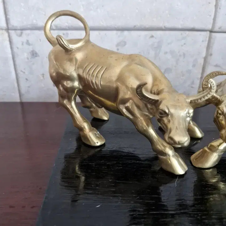 [BUNJANG] Bronze Bull Statues (Set of 2) / 황소상 동브론즈 장식품 두마리세트