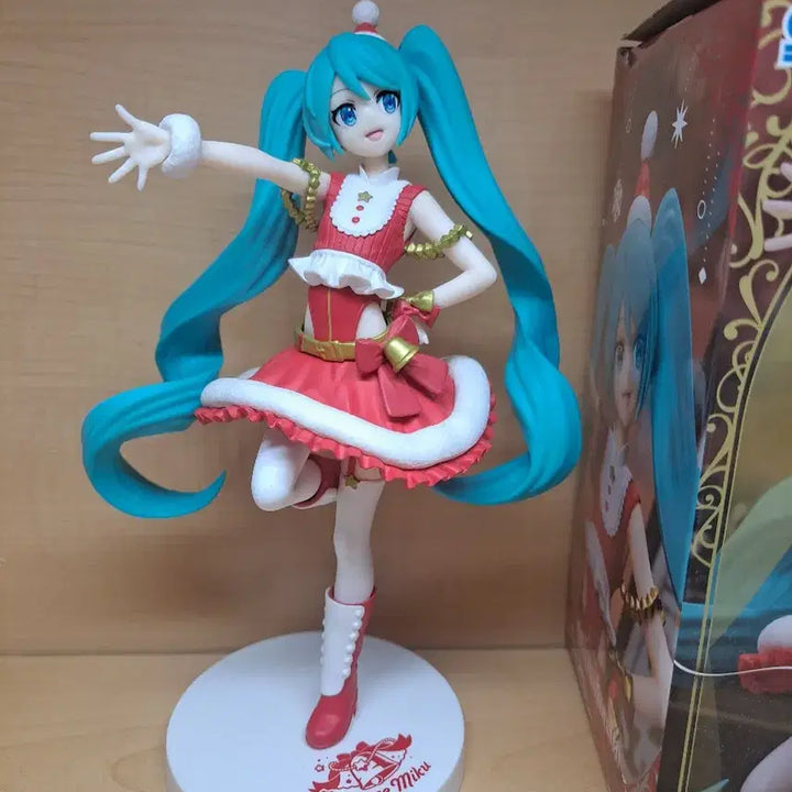[BUNJANG] Hatsune Miku Christmas 2023 Luminasta Figure / 하츠네 미쿠 크리스마스 2023 피규어 판매