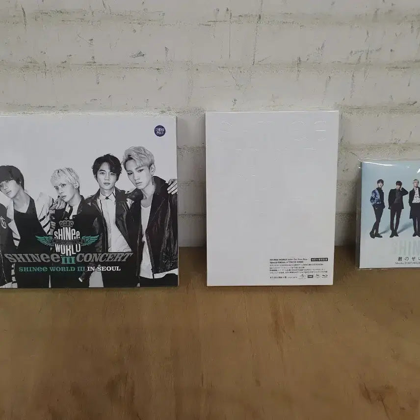 [BUNJANG] Shinhwa Sealed DVD &amp; Tokyo Dome CD Set / 미개봉신화 DVD &amp; 도쿄돔 CD