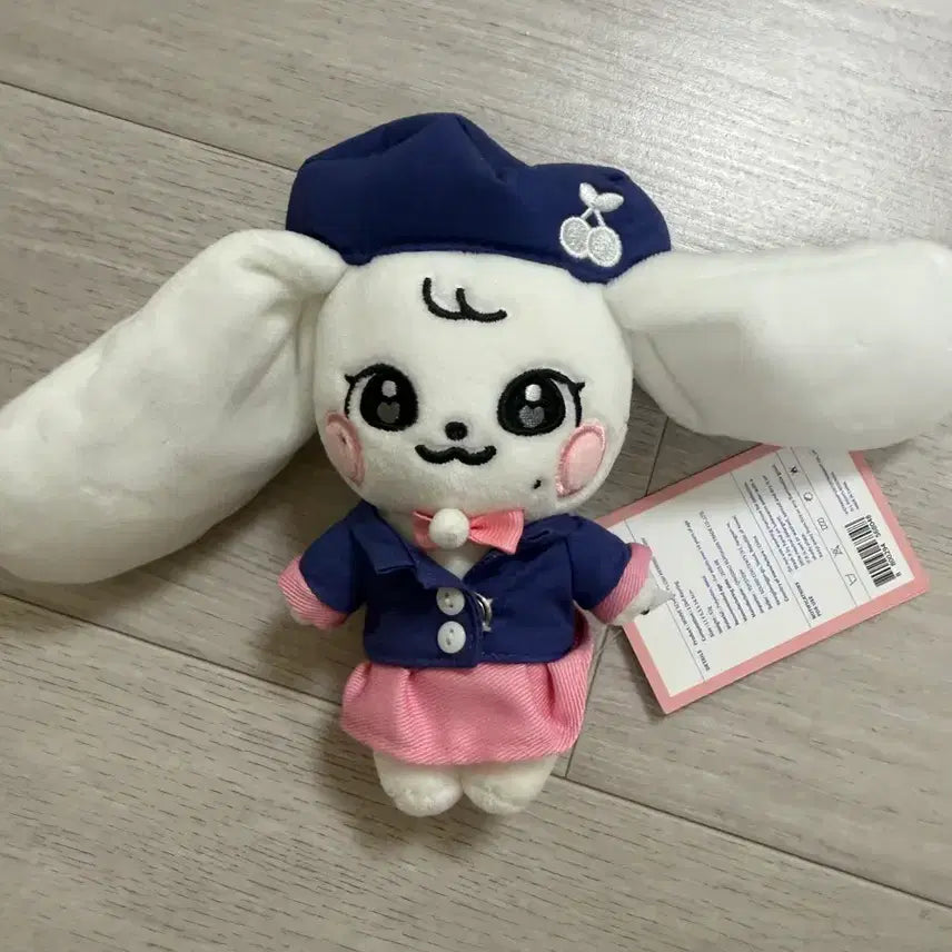 [BUNJANG] IVE Jang Wonyoung Doll Unsealed / 아이브 장원영 인형 팔아요